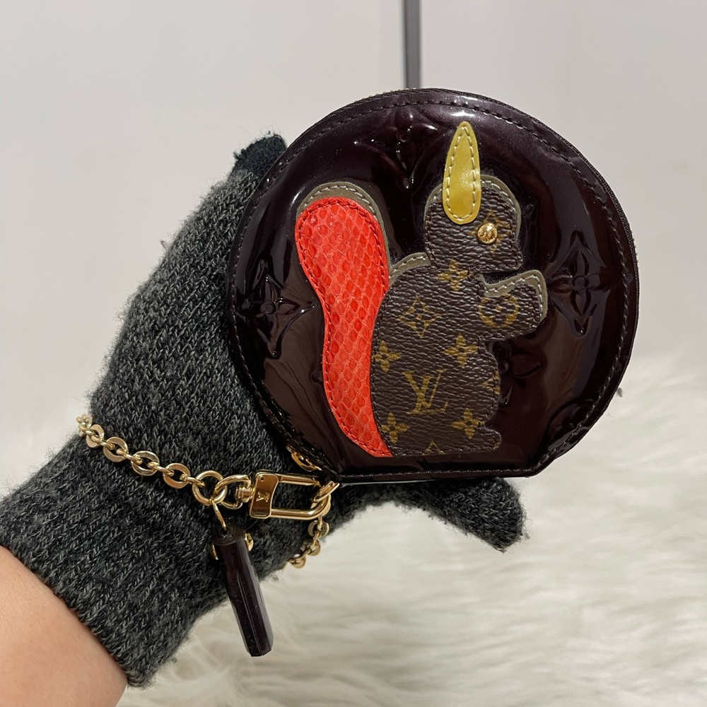 Vernis Animania Ecureuil Squirrel Round Coin Purse/ Bag Charm Amarante - Picture 8 of 16